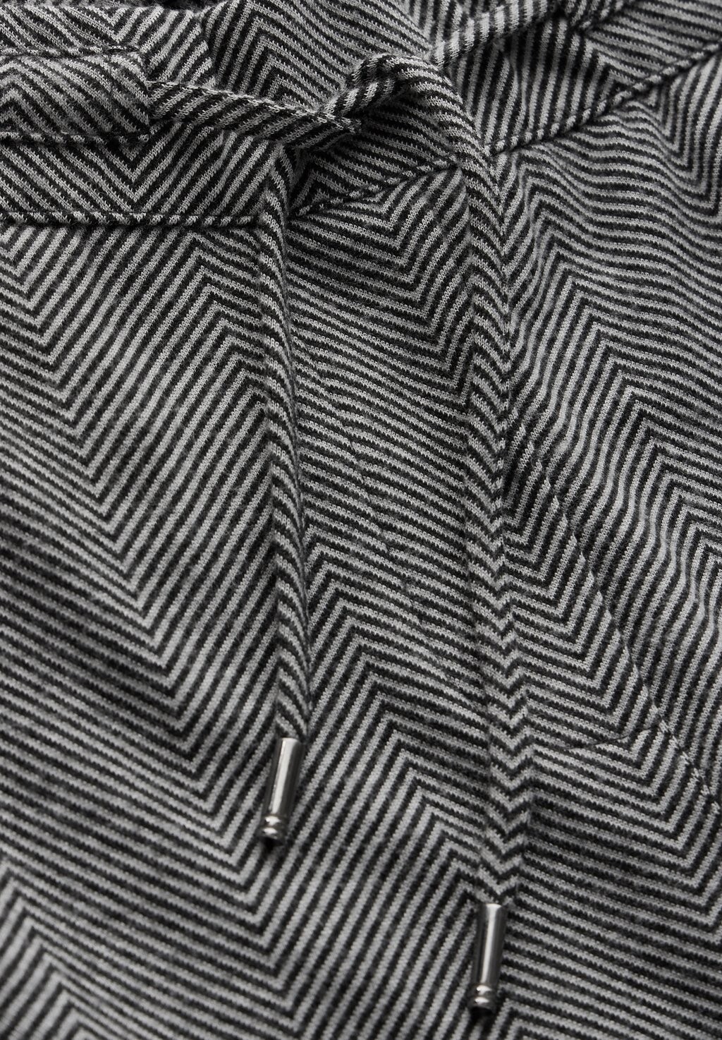 

Брюки IM HERRINGBONE Cecil, серый