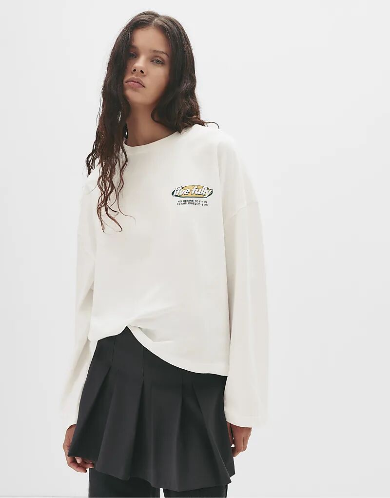 

Белая футболка Pull&Bear с графикой и слоганом на льду