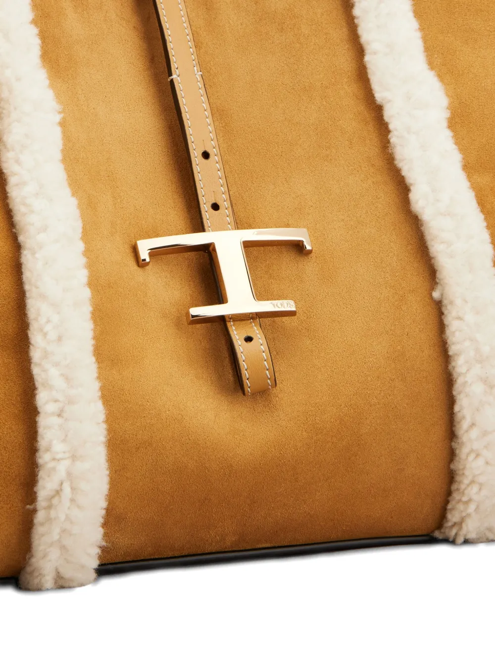 Сумка на плечо с отделкой из овчины и пряжкой Tod'S, коричневый — фото 4