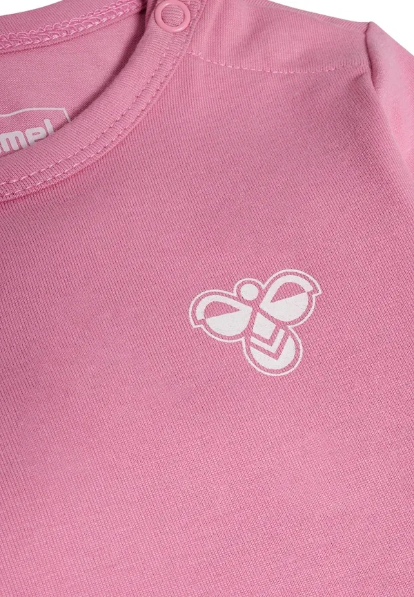 Футболка Hummel, модель Solid bee body, цвет полинак — фото 3