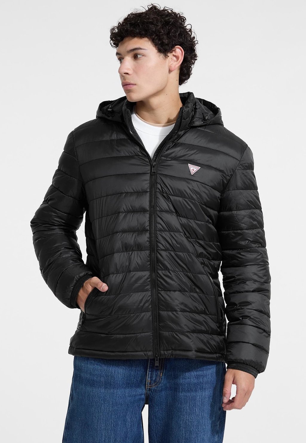 

Зимняя куртка Guess Jeans, черный