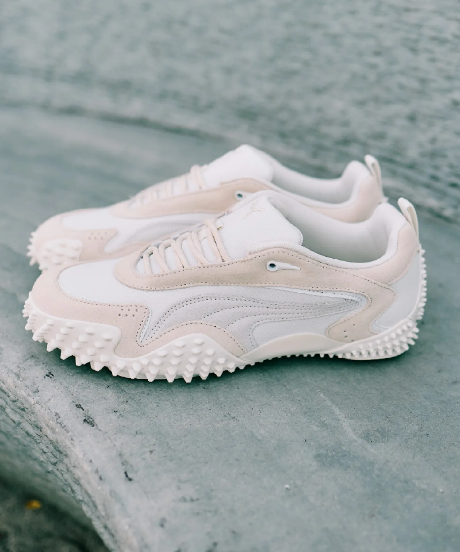 Унисекс кроссовки из натуральной кожи Mostro XC PRIME PUMA белые