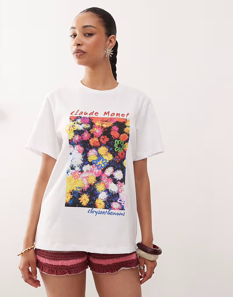 

Футболка Reclaimed Vintage oversize с лицензионным цветочным принтом Monet белого цвета