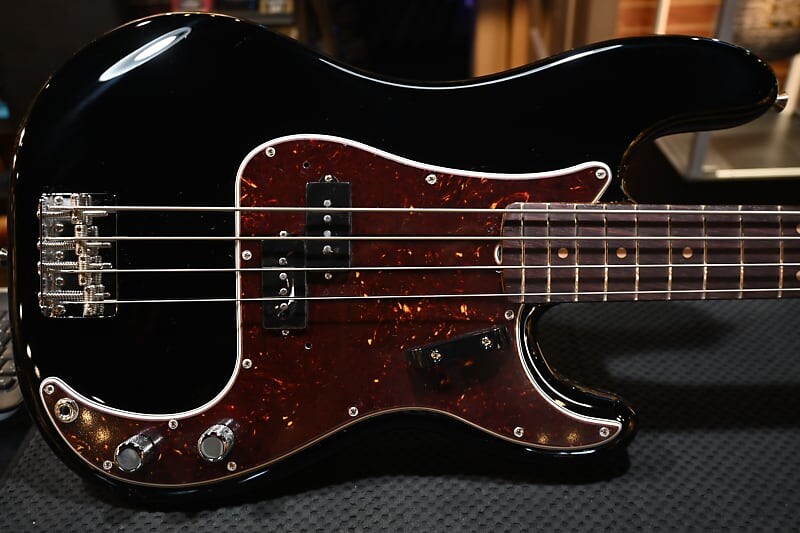 

Басс гитара Fender American Vintage II 1960 Precision Bass - Black #1277