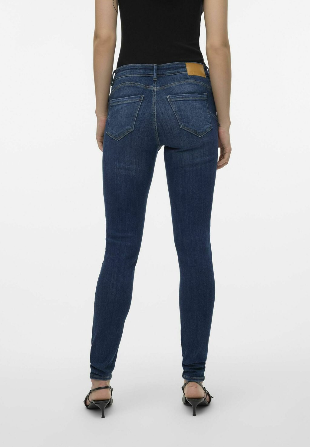 

Джинсы облегающие Vero Moda, темно-синий деним