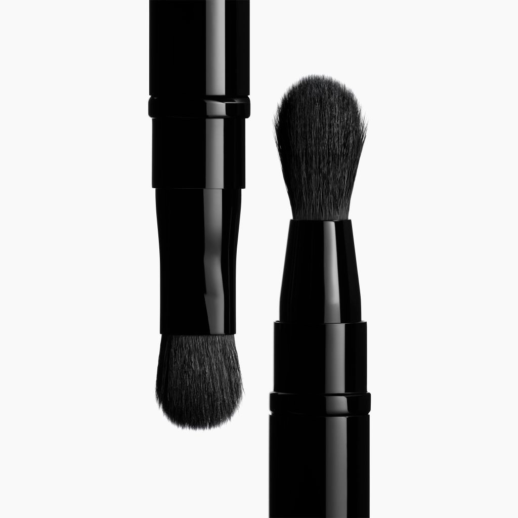 Кисть для теней pinceau duo paupières rétractable n°200 augen pinsel Chanel, количество 1 шт. — фото 2
