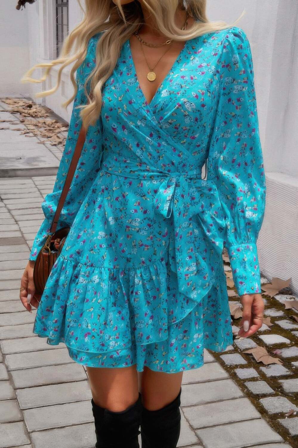 

Ruffled Printed Surplice Long Sleeve Mini Dress TRUEDAMES, синий