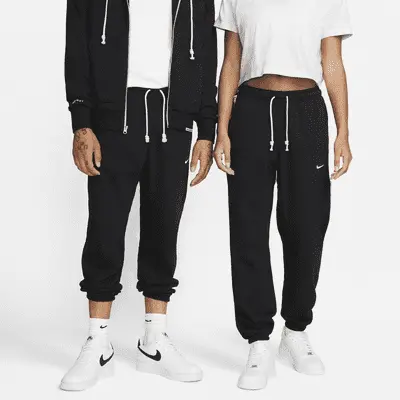 

Брюки Nike Standard Issue, цвет Black/Pale Ivory