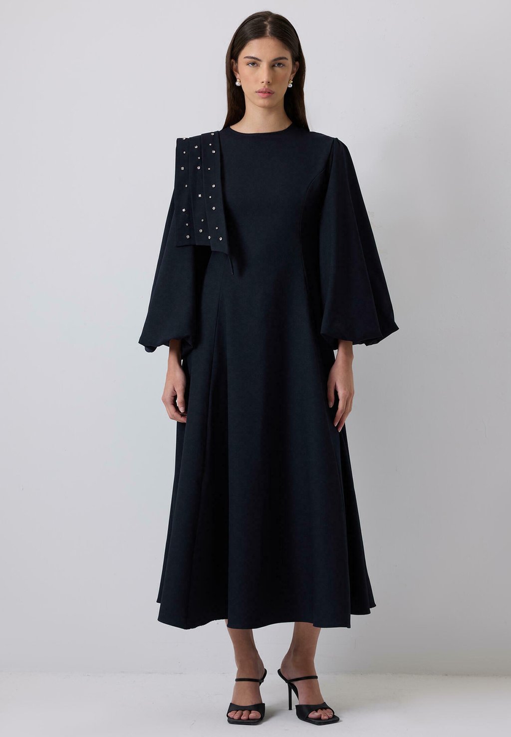 

Повседневное платье STONE EMBROIDERED BALLOON SLEEVED Touché Privé, темно-синий