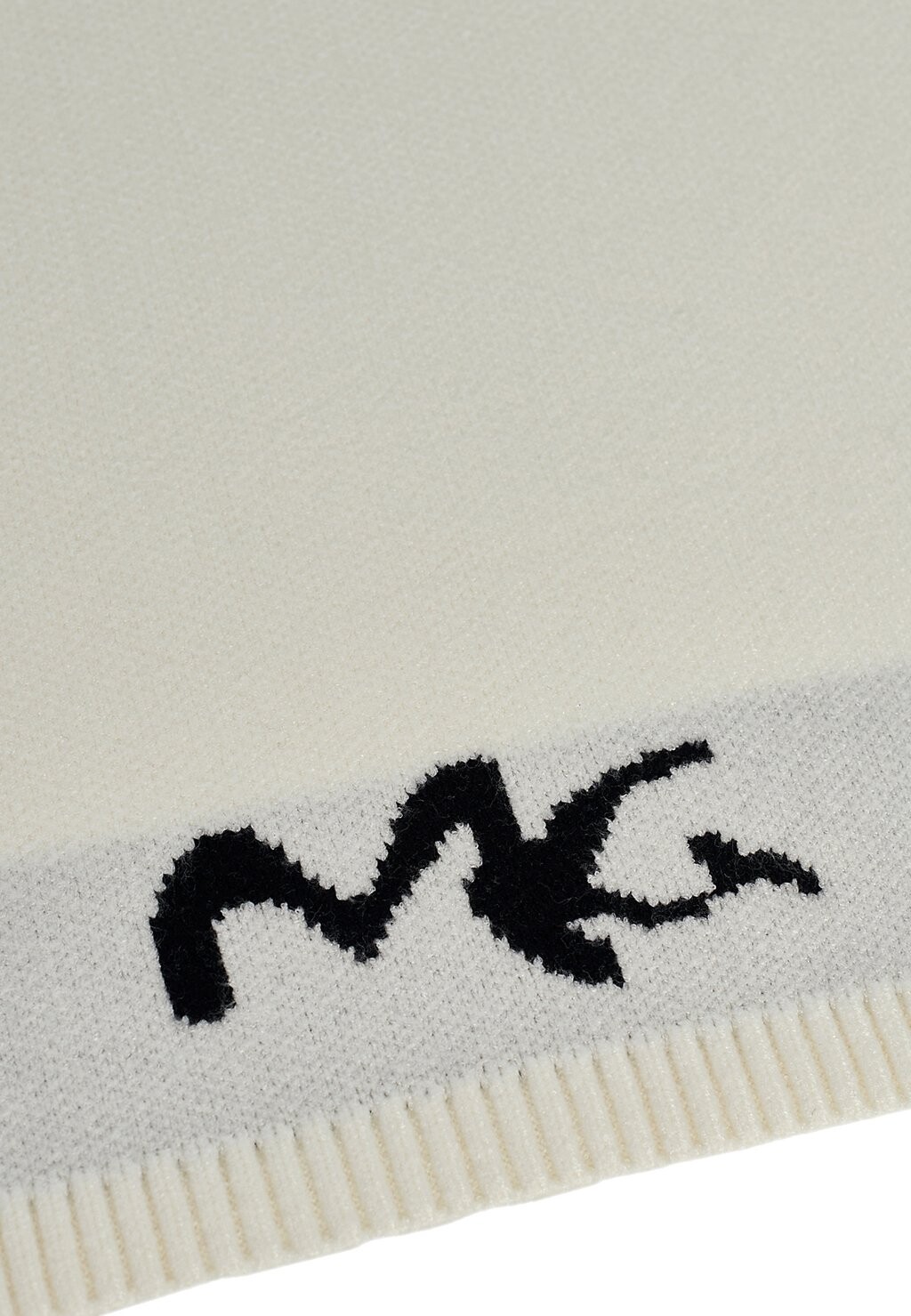 

Шарф IN LOGO Manila Grace, молочный