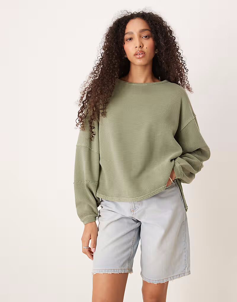 

Футболка Free People Total Eclipse цвета масляно-зелёного цвета