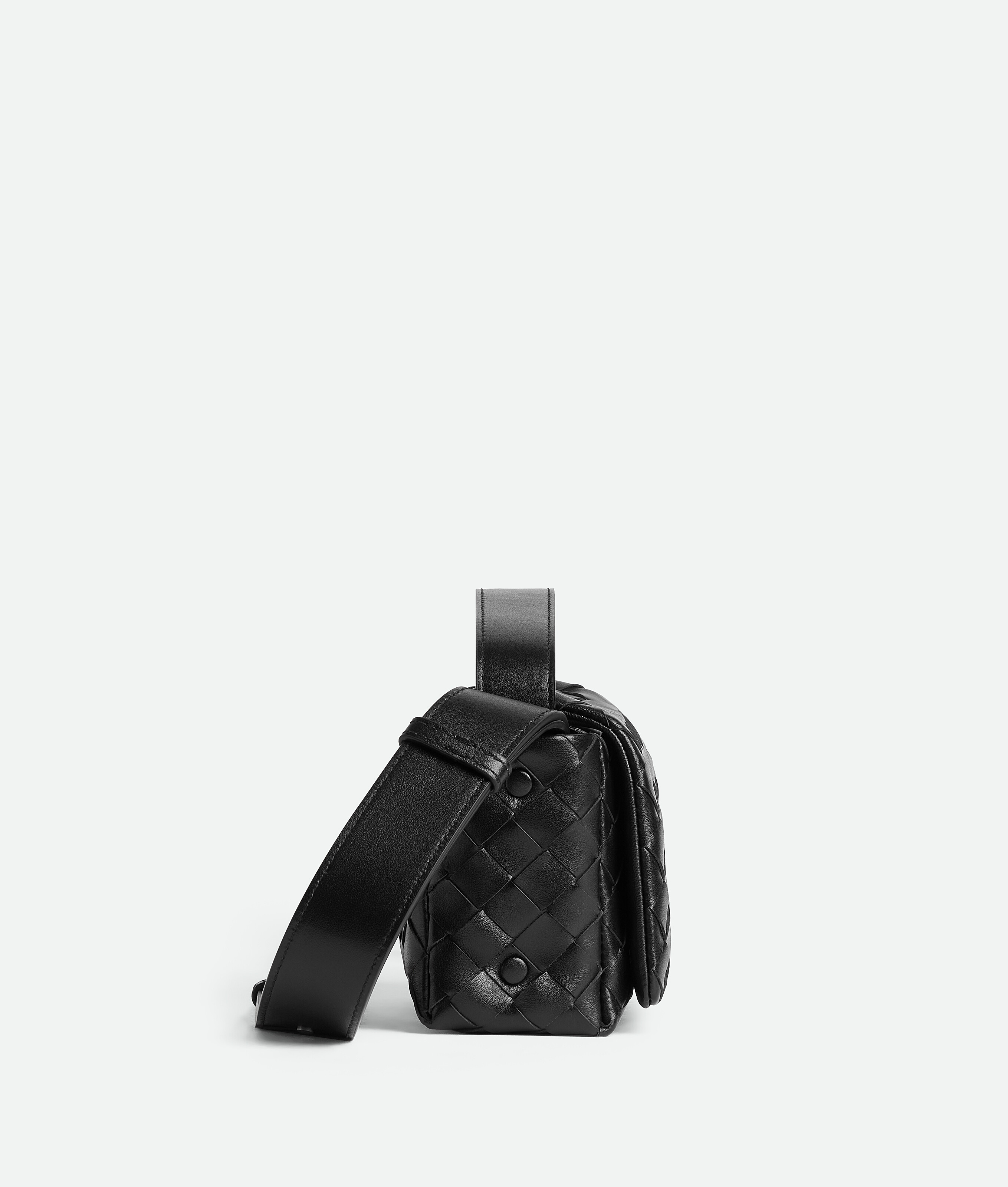 Мини-сумка intrecciato с клапаном BOTTEGA VENETA, черный — фото 4