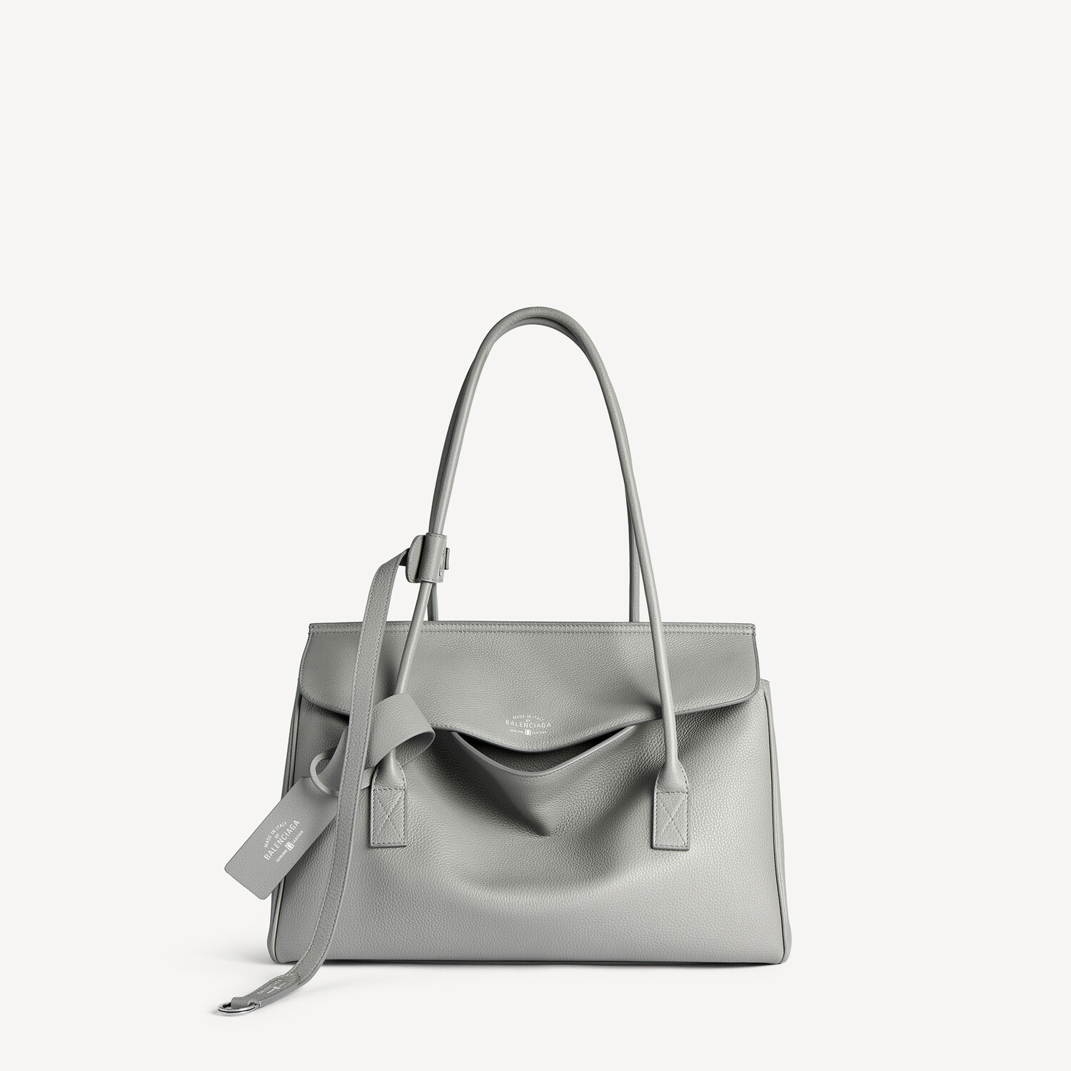 

Женская сумка Carrie Carry All Small в цвете Balenciaga Grey, серый