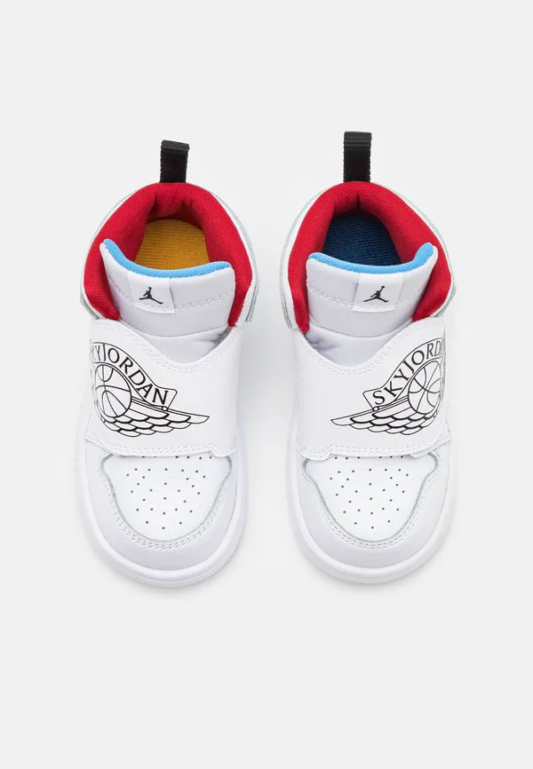 Кроссовки sky jordan 1 Jordan, White/Black/Gym Red/University Blue — фото 4