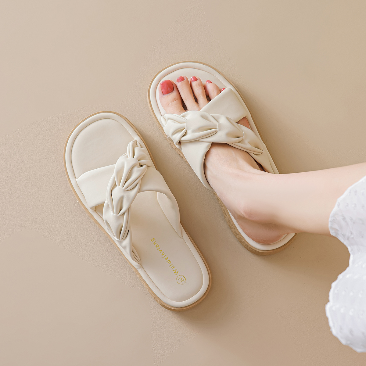 QITUMAUL Женские слипоны Slide Slippers - Кастэрд[Высота каблука 2 см], цвет Custard[Heel Height 2cm] — фото 4