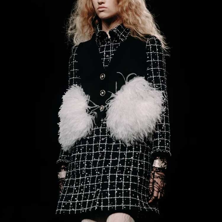

Жилет женский Chanel