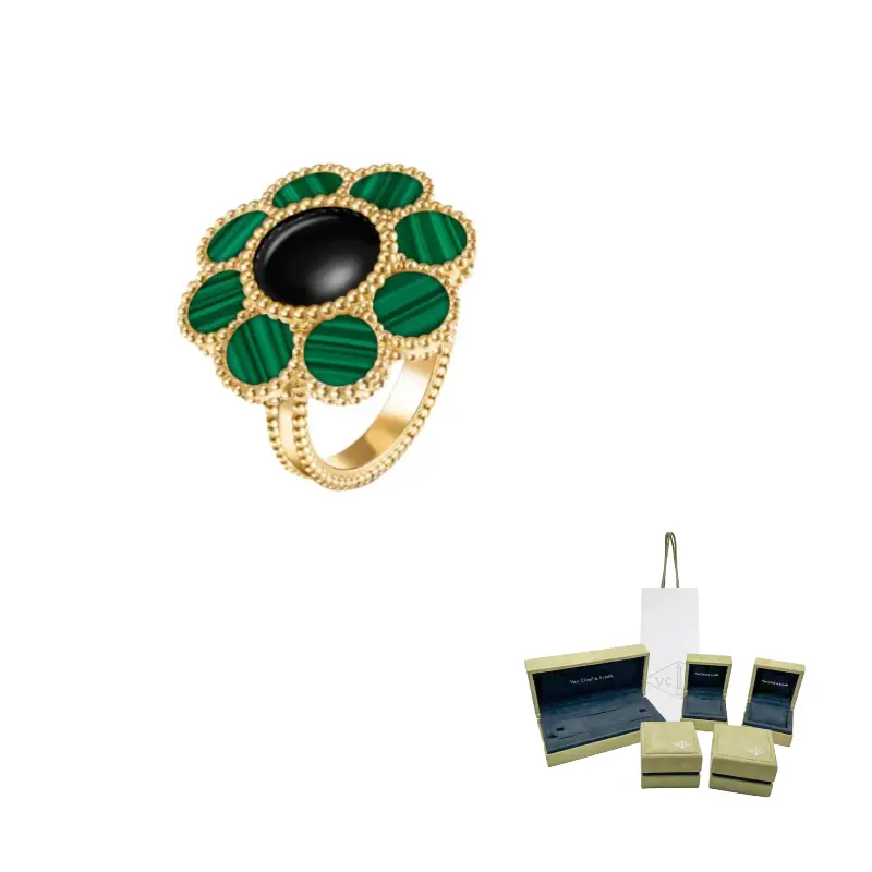 

Van Cleef & Arpels 18K Gold, Onyx кольца женские Gold/Green