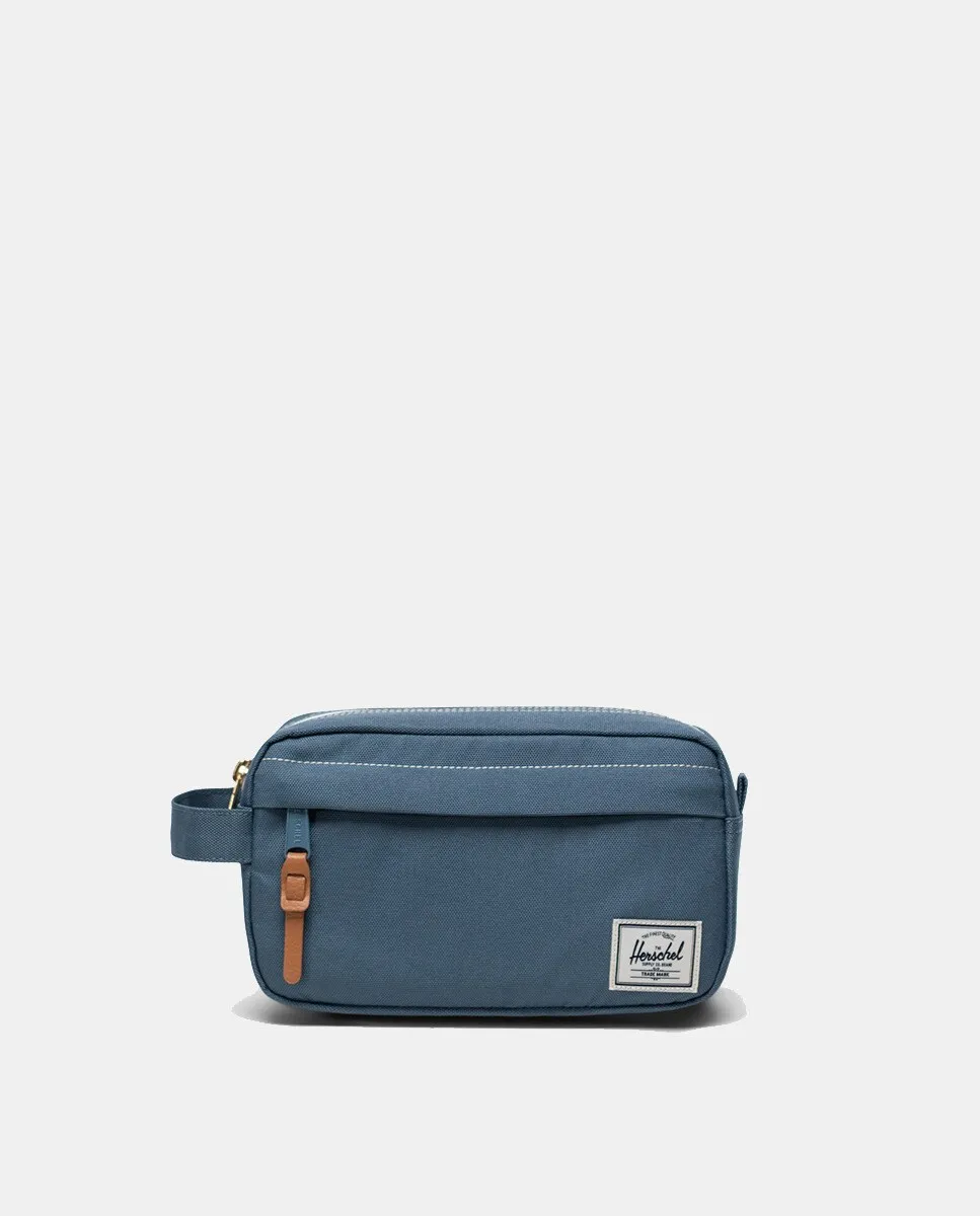 

Небольшая сумка для туалетных принадлежностей Chapter Small Travel Kit от Herschel Supply, синяя