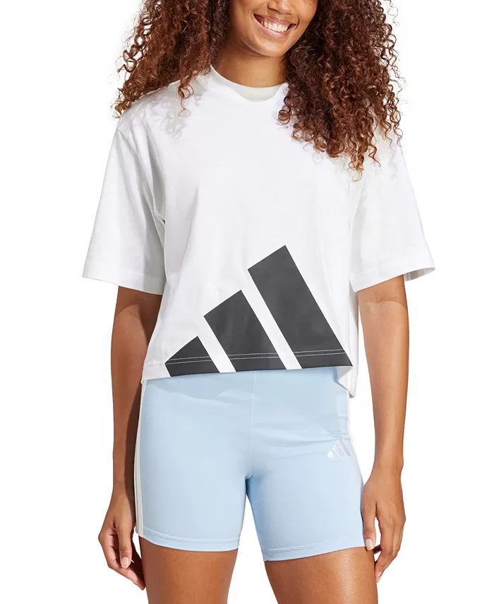 

Женская хлопковая футболка свободного кроя с короткими рукавами и логотипом adidas, белый