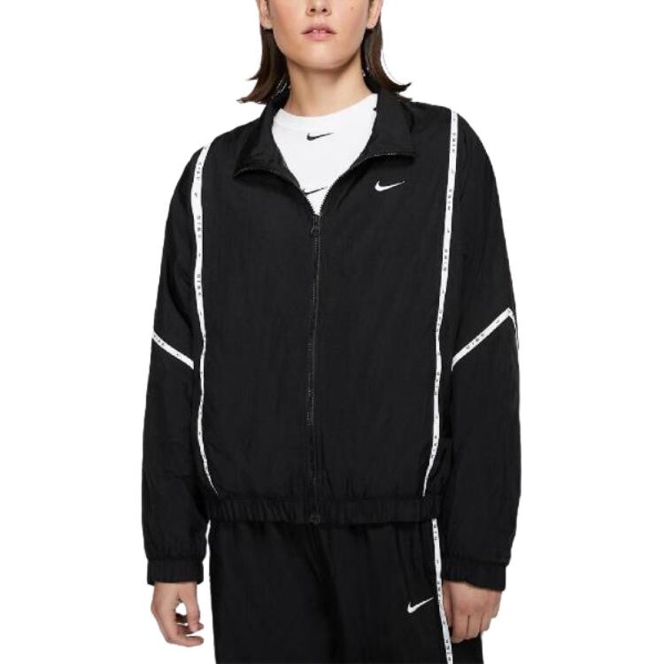 

Куртка женская черная Nike