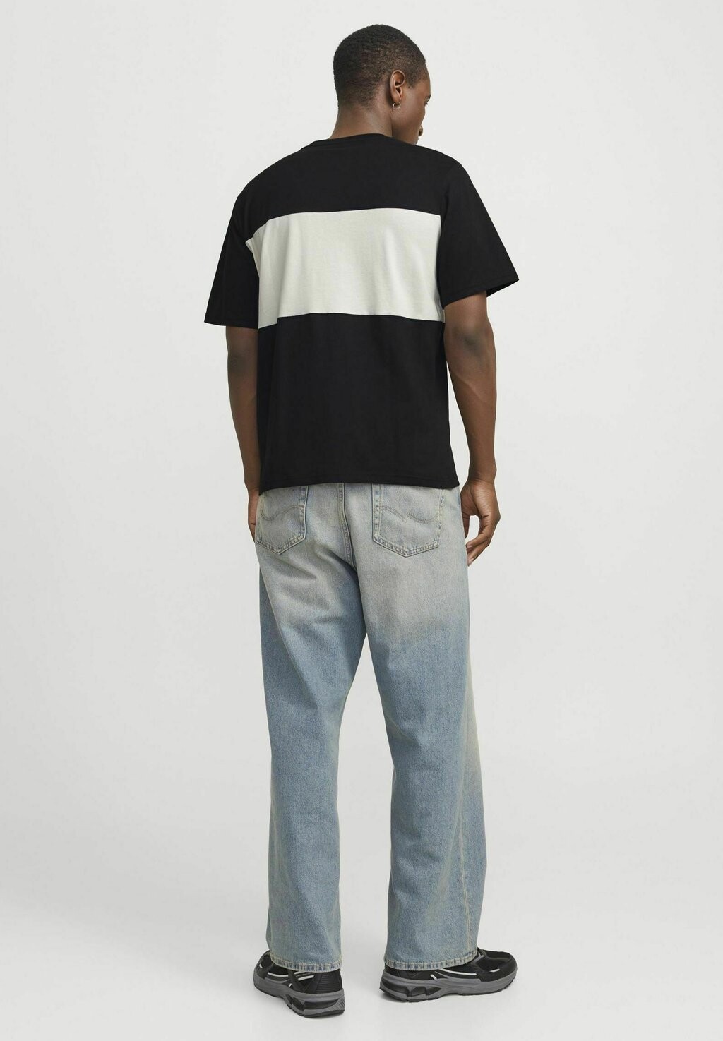 

Футболка с принтом Jack & Jones, черный