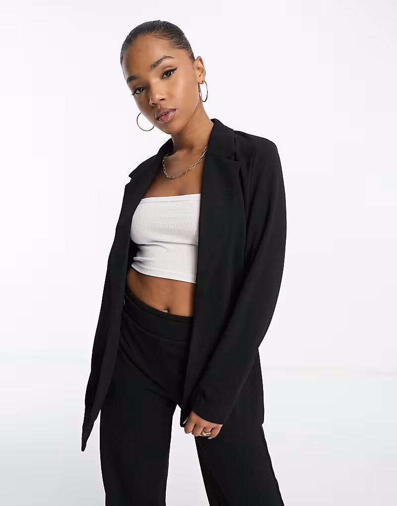 

Удлиненный трикотажный блейзер черного цвета Vero Moda