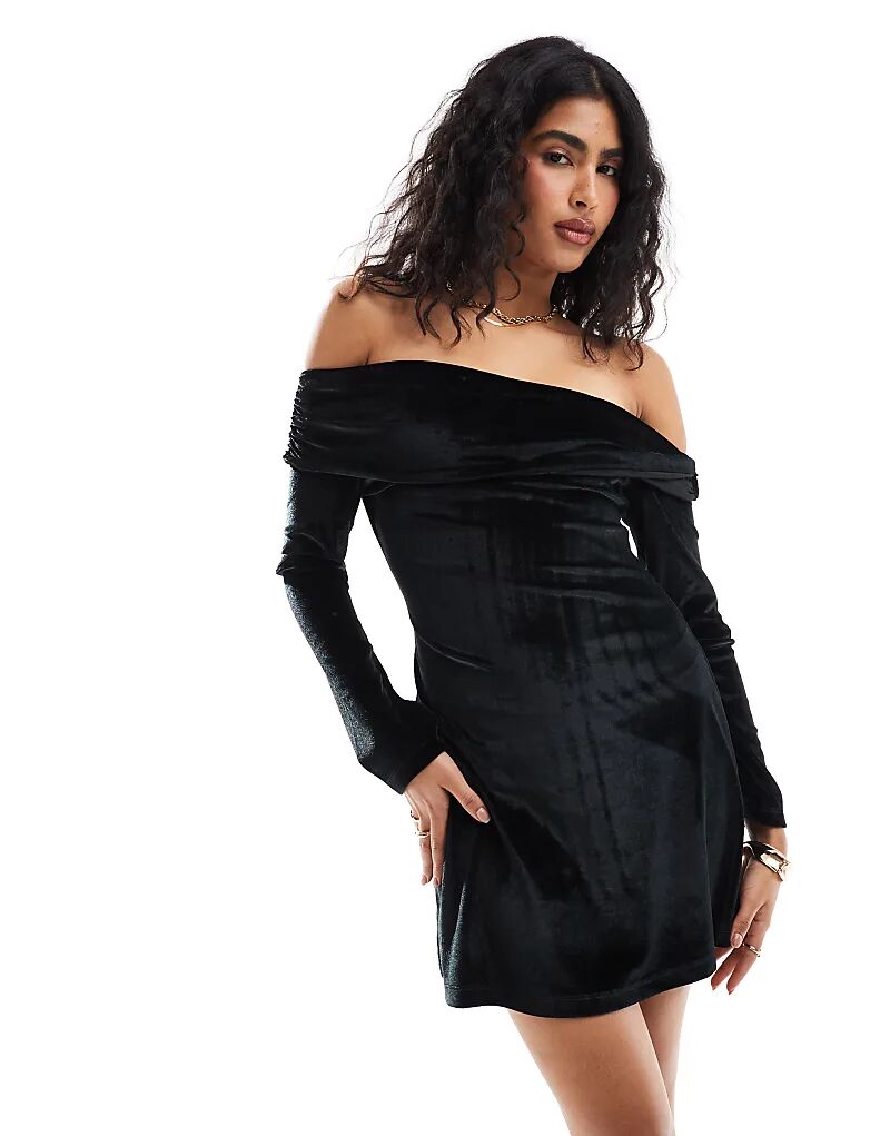 

Бархатное мини-платье бардо черного цвета ASOS DESIGN