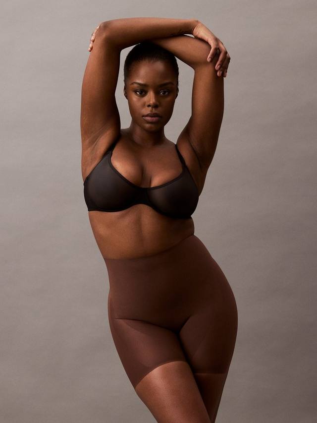 

Stay-Put Mesh утягивающие шорты до середины бедра с высокой талией Calvin Klein, Brown Mid