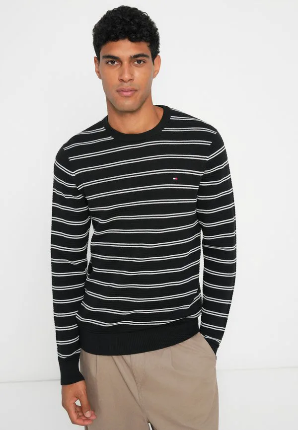 Джемпер с круглым вырезом, выполненный из фактурной трикотажной ткани. Tommy Hilfiger, Black/Ivory Petal — фото 4