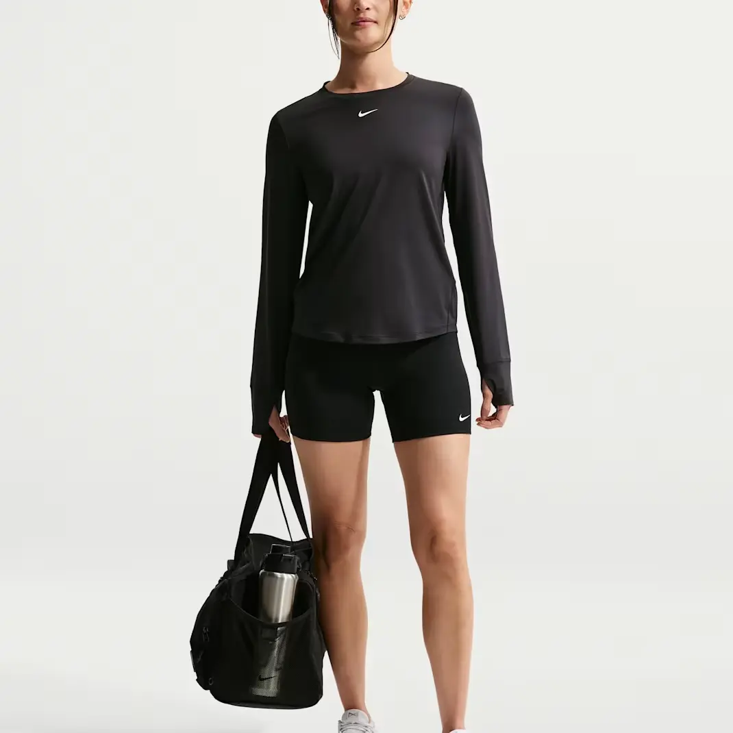 Dri Fit FW25 Футболка с быстрой сушкой для женщин Nike, черный/белый — фото 3