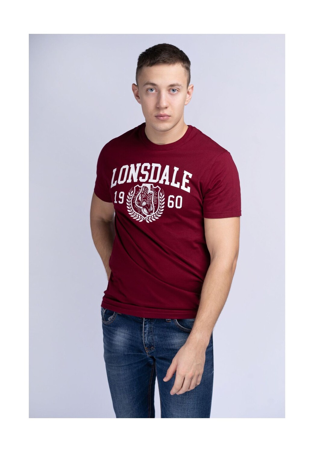 

Мужская футболка стандартного кроя STAXIGOE LONSDALE, цвет Oxblood/white