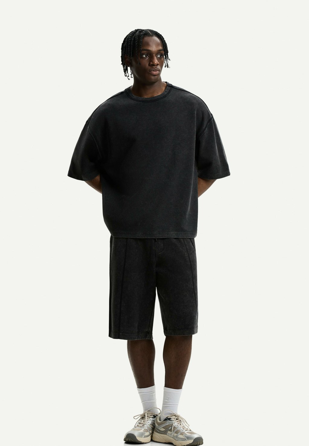 

Шорты WITH POCKETS - BERMUDA Bershka, цвет Mottled Dark Grey