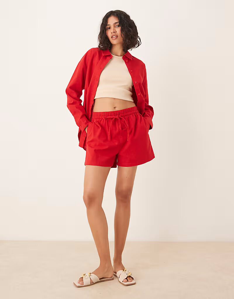 

Шорты-комбинации из льна ASOS DESIGN красного цвета