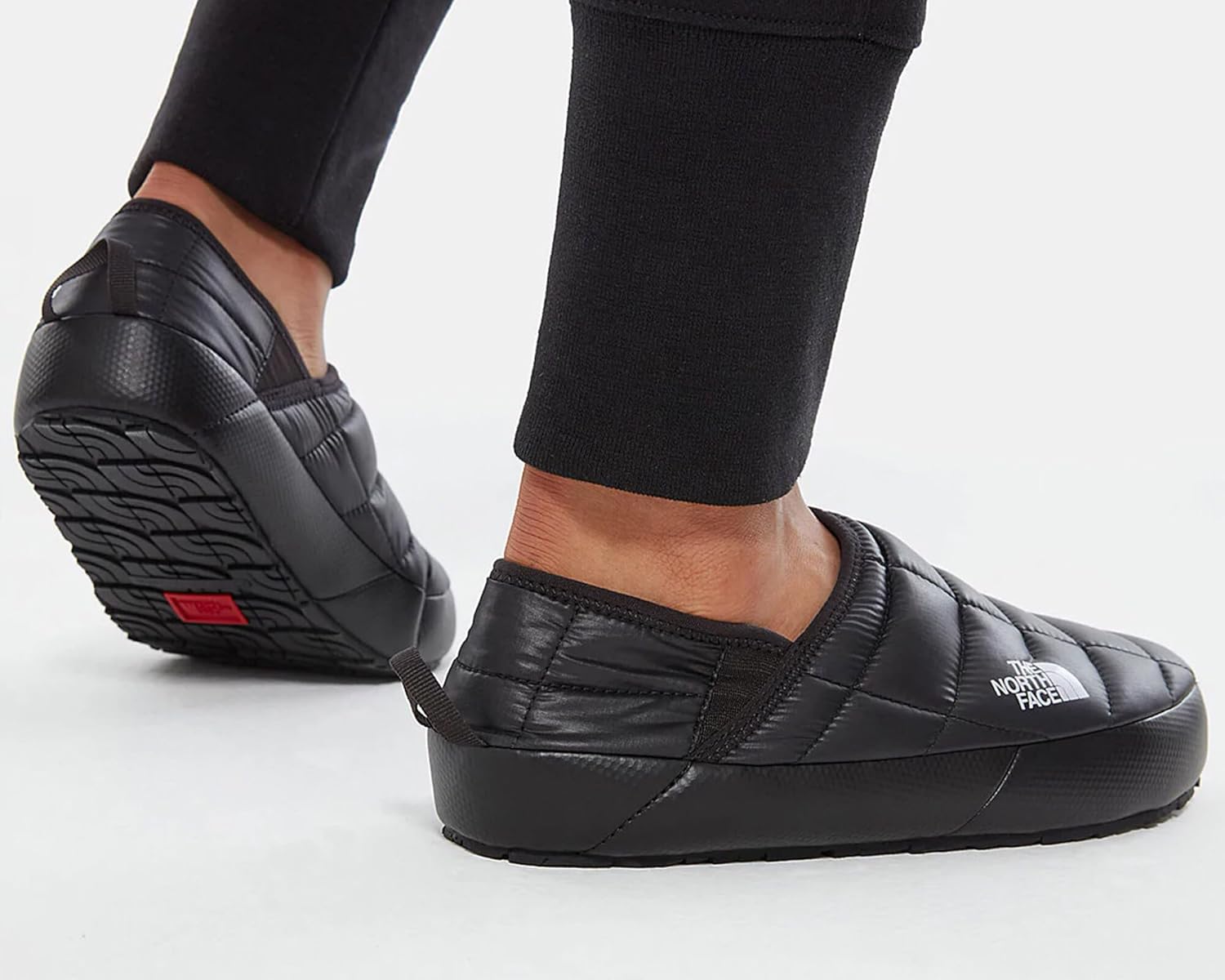 Мужские зимние ботинки THE NORTH FACE Thermoball Traction Mule V | С утеплителем и водоотталкивающей пропиткой, резиновая подошва, черно-белый — фото 2
