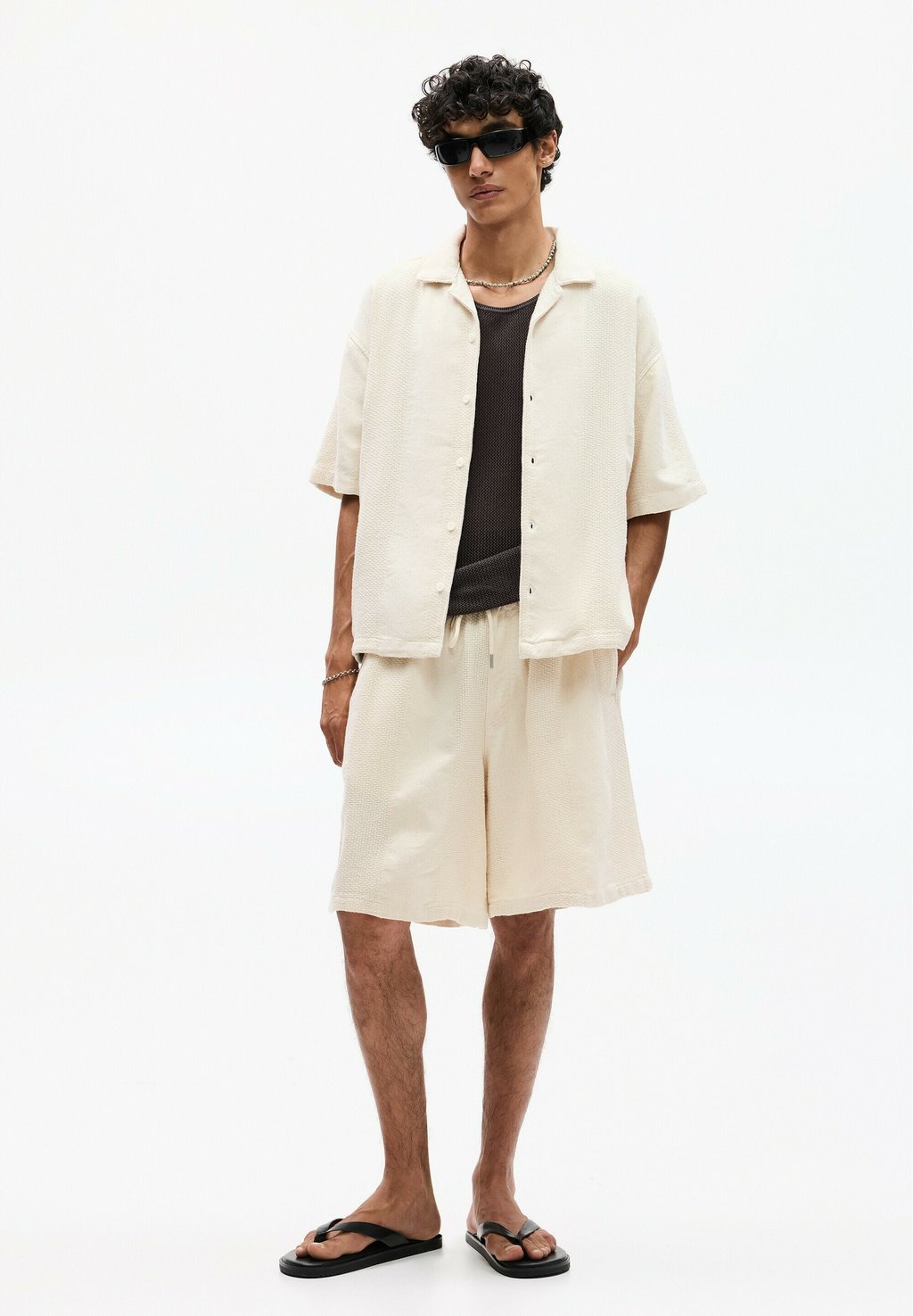 

Шорты TEXTURED PULL&BEAR, песочный