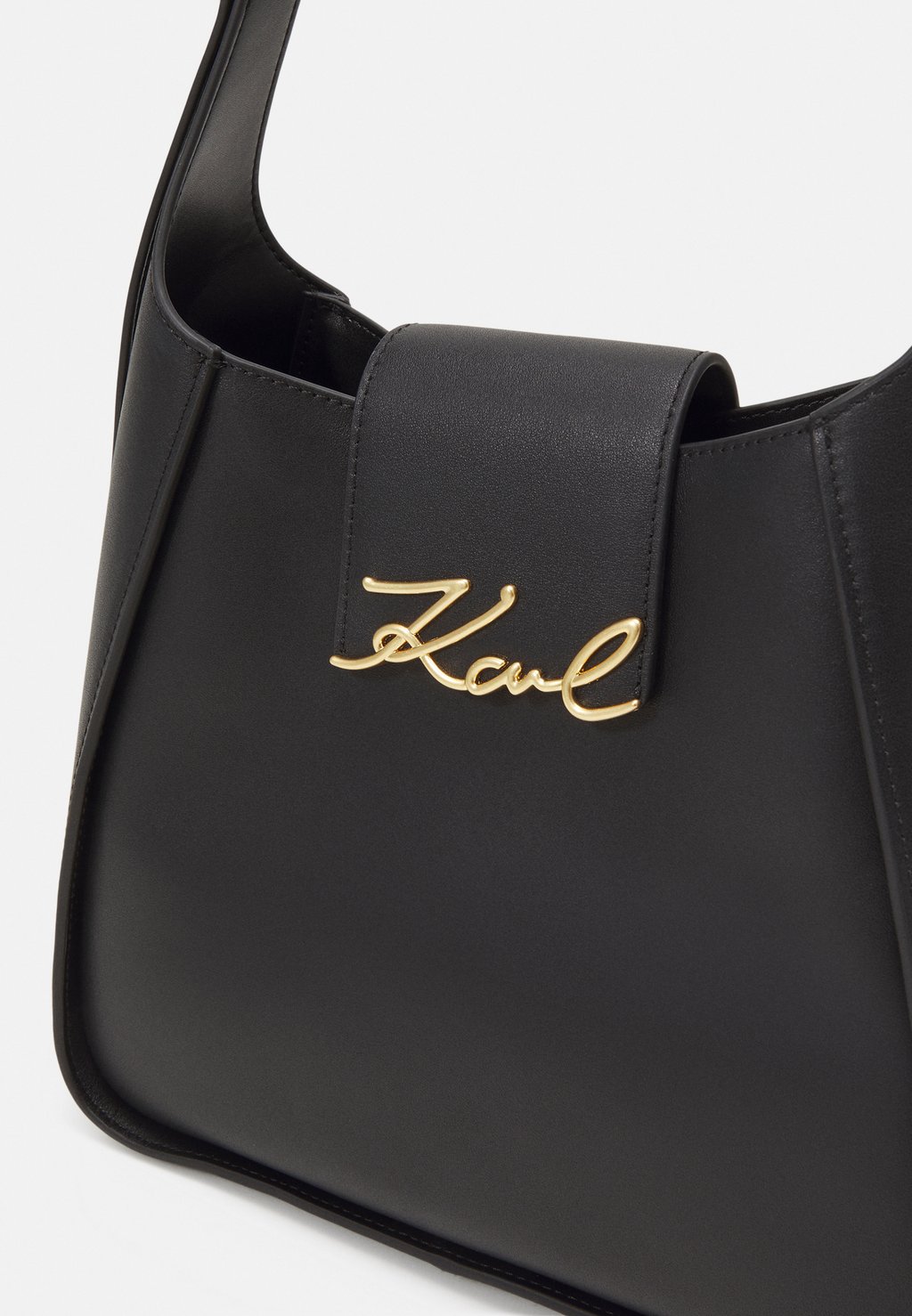 

Сумочка SIGNATURE HOBO KARL LAGERFELD, черный