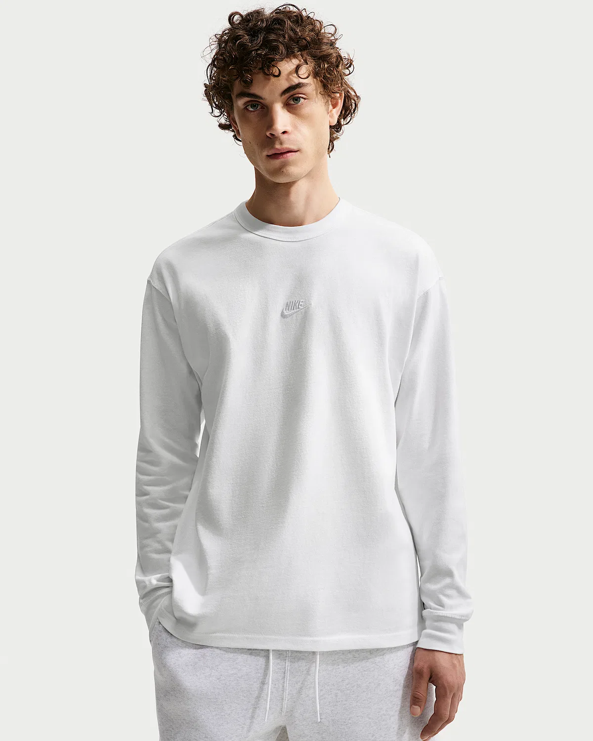 Мужская футболка с длинным рукавом Nike Sportswear Premium Essentials, White