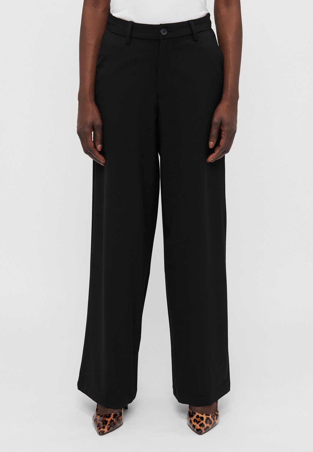

Брюки TAILORING WIDELEG Anna Field Tall, черный