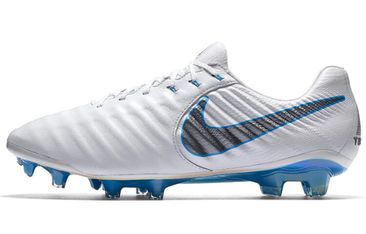 

Мужские футбольные кроссовки Nike Legend