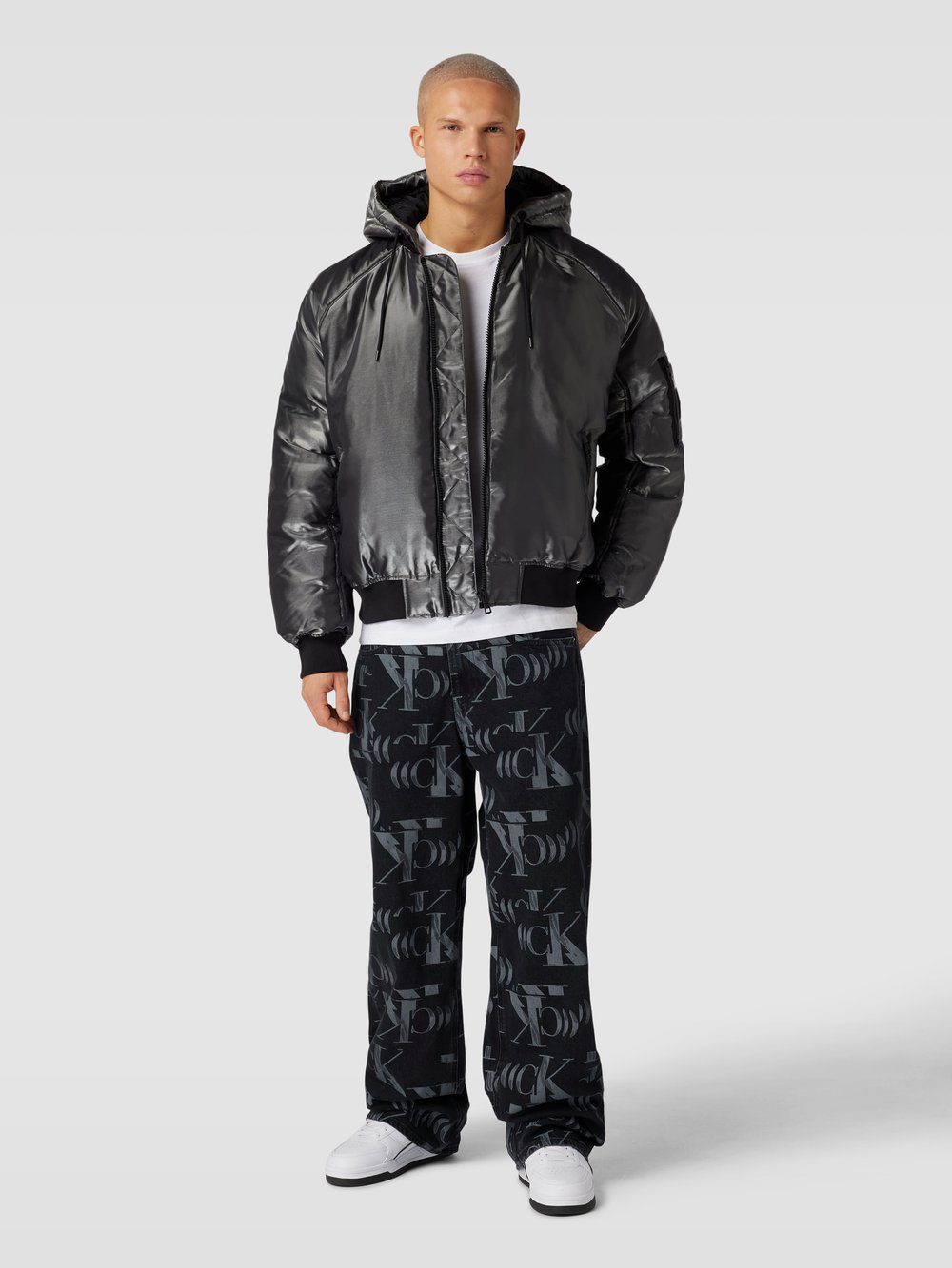 

Джинсы Bootcut с узором в виде этикетки по всей поверхности, модель «90 S LOOSE» Calvin Klein Jeans, черный