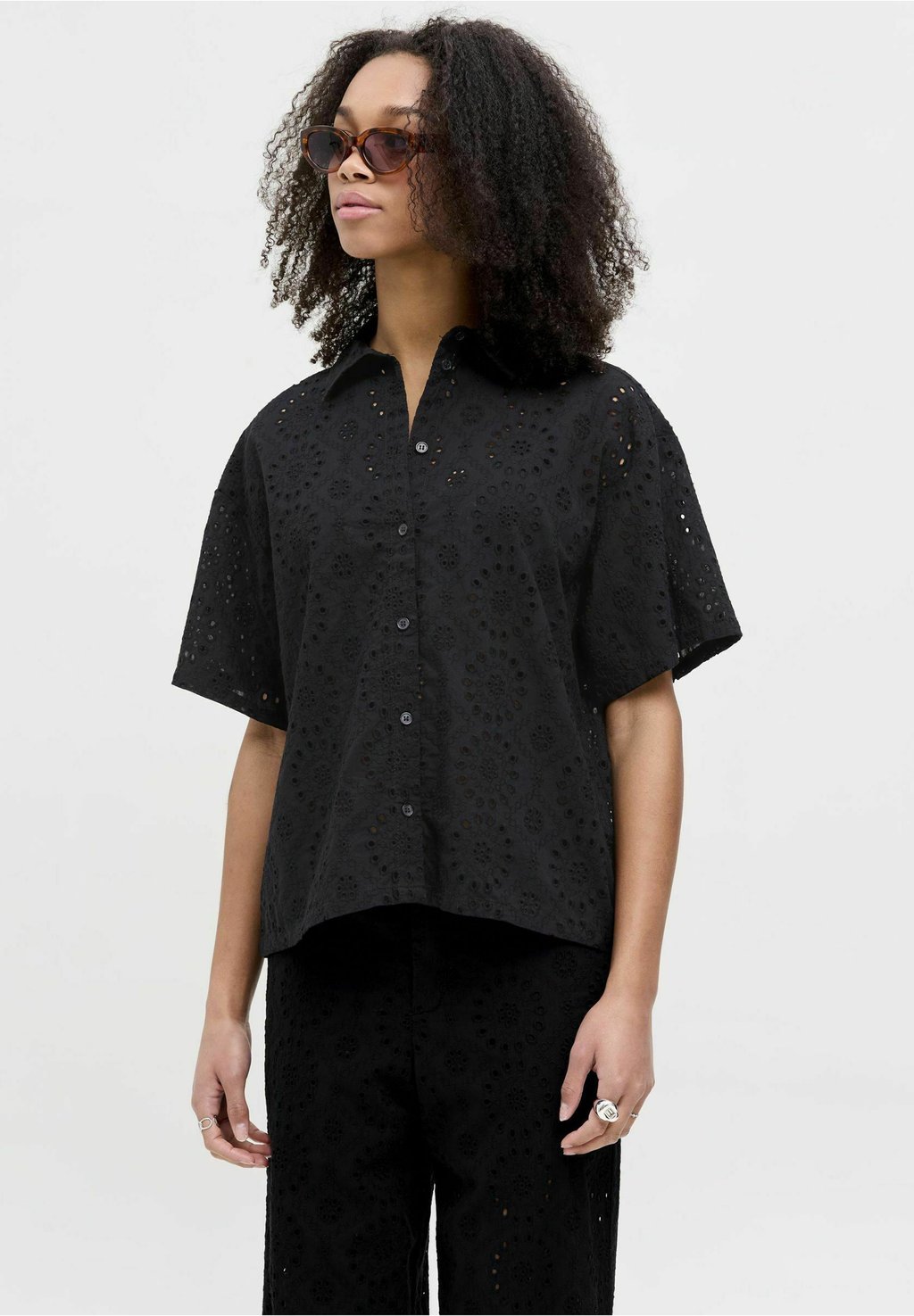 

Блузка на пуговицах EMBROIDERED JJXX, черный