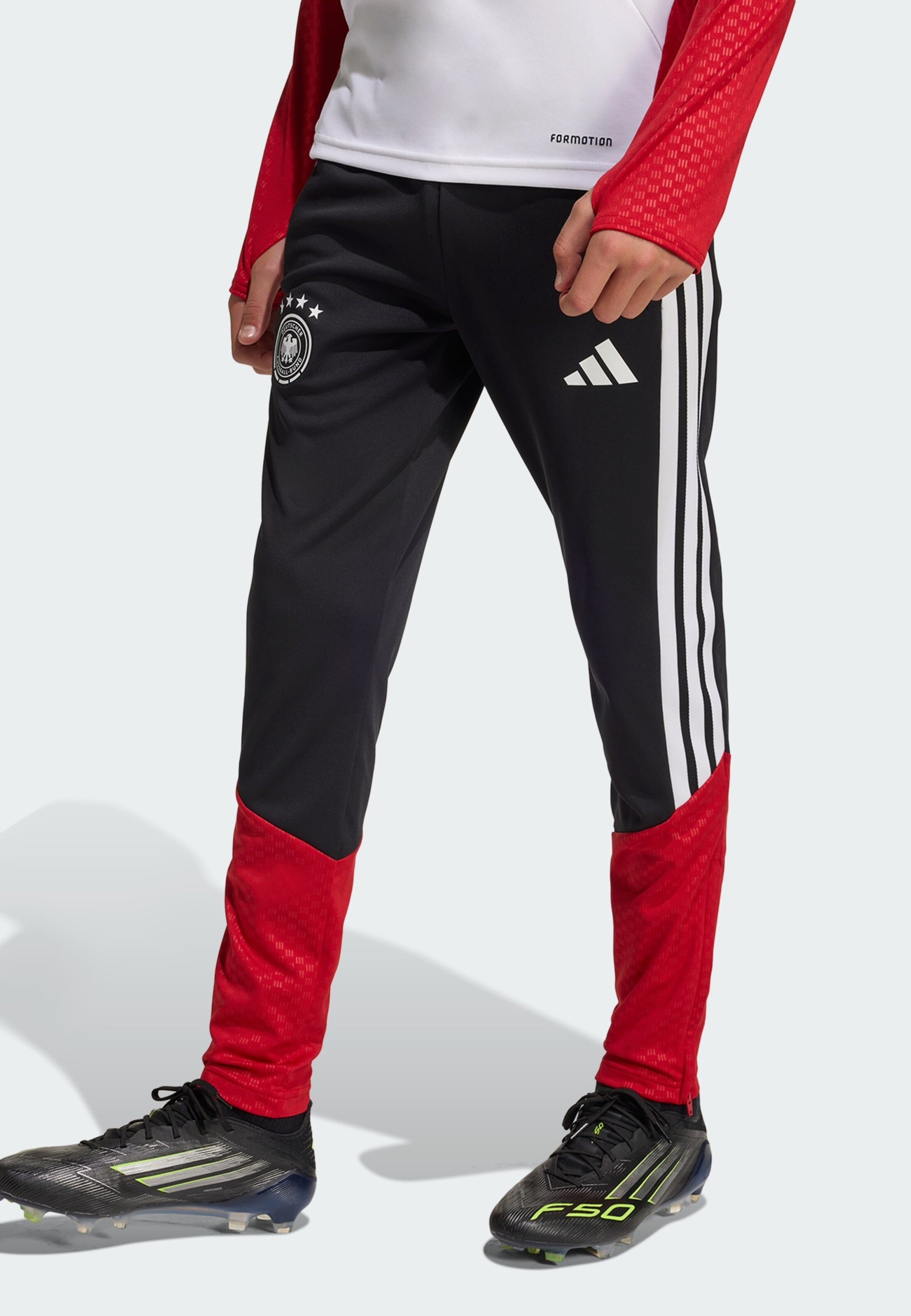 Adidas Performance Узкие спортивные штаны 'Deutschland 26 Tiro' в черном цвете — фото 2
