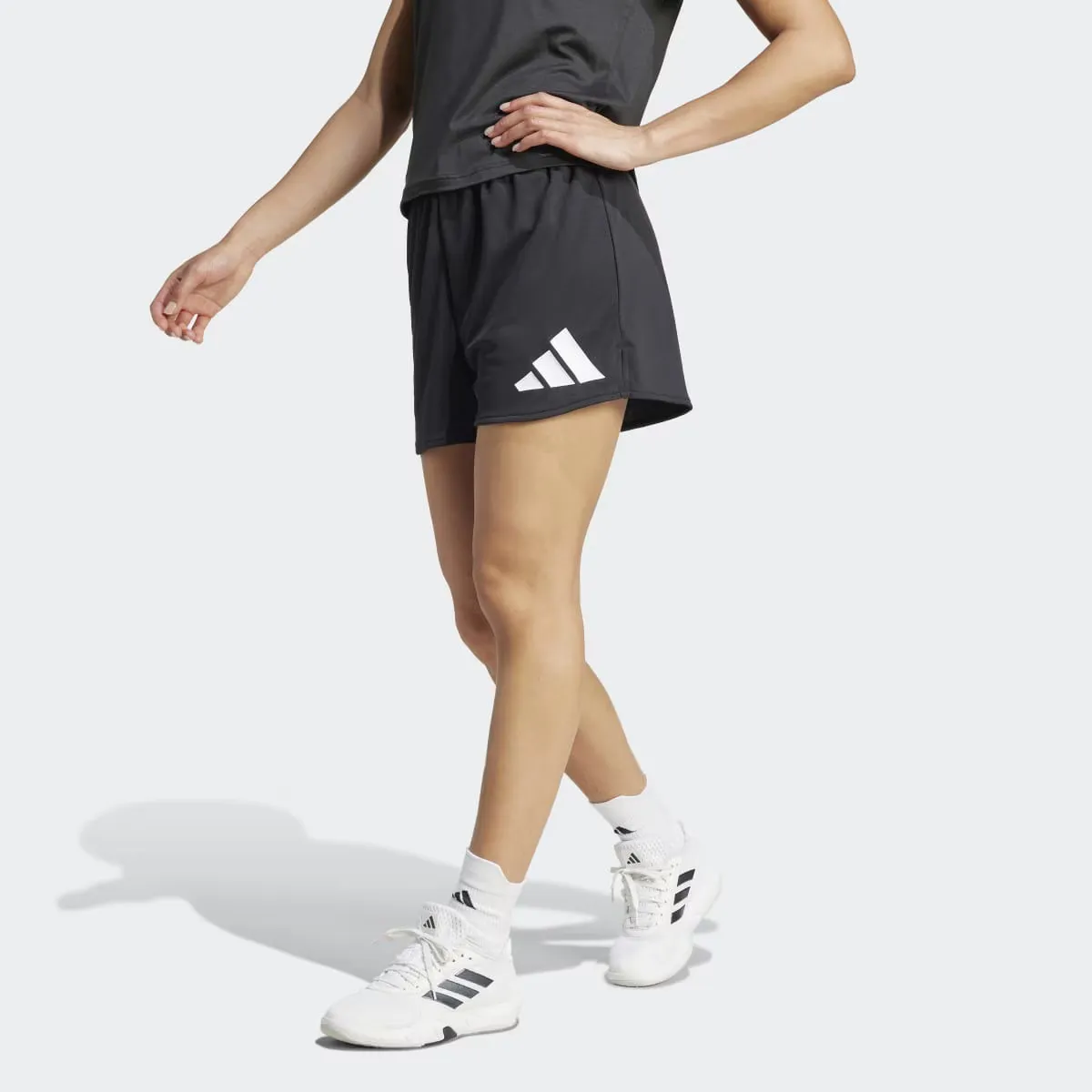 

Женская футболка Adidas Train Essentials Big Performance Logo Training, черный