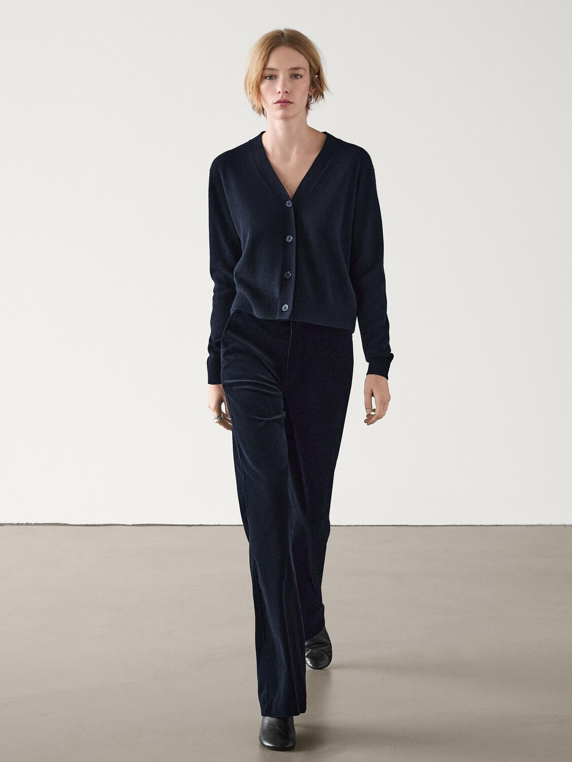 

Расклешенные брюки из бархата Massimo Dutti, синий