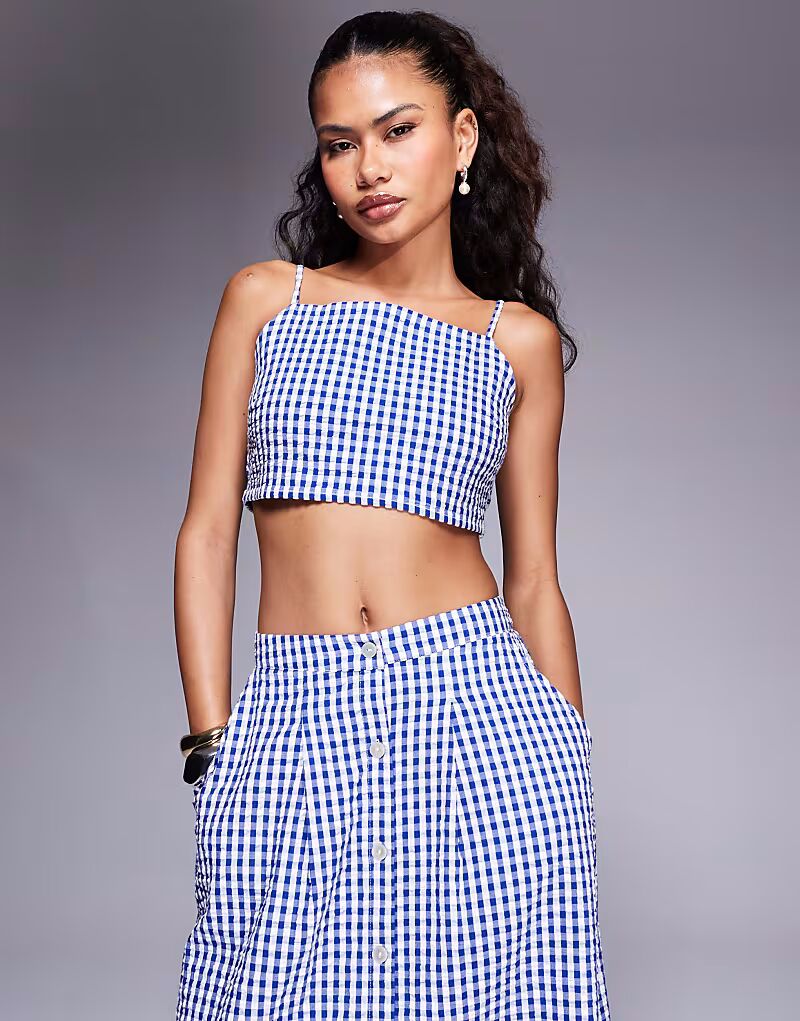 

Топ-бра в клетку виши River Island с рюшами, синий цвет