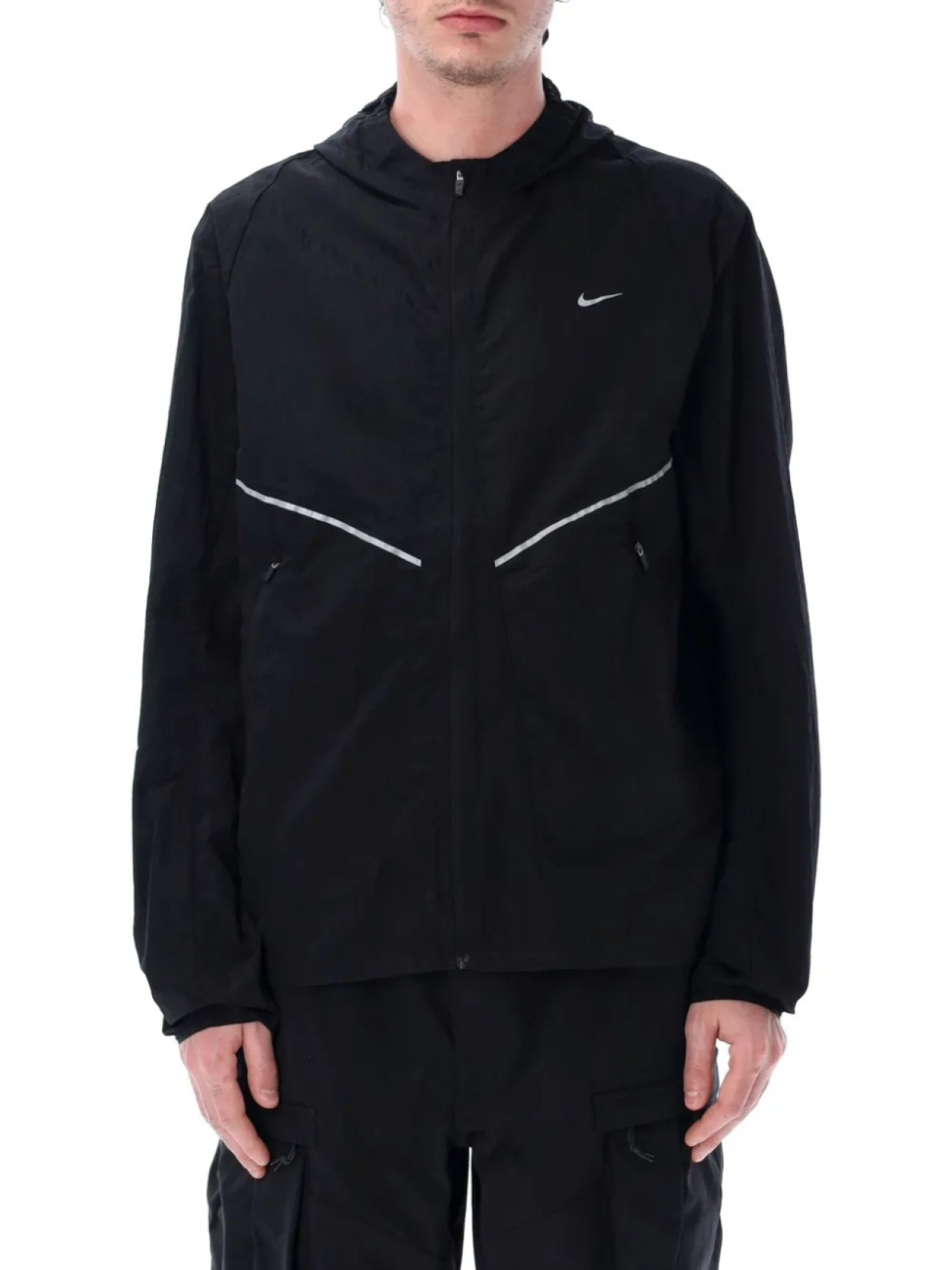 

Ветровка с логотипом Nike, черный