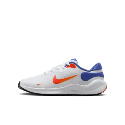 

Кроссовки Nike Revolution 7, цвет White/Astronomy Blue/Total Orange/Team Orange