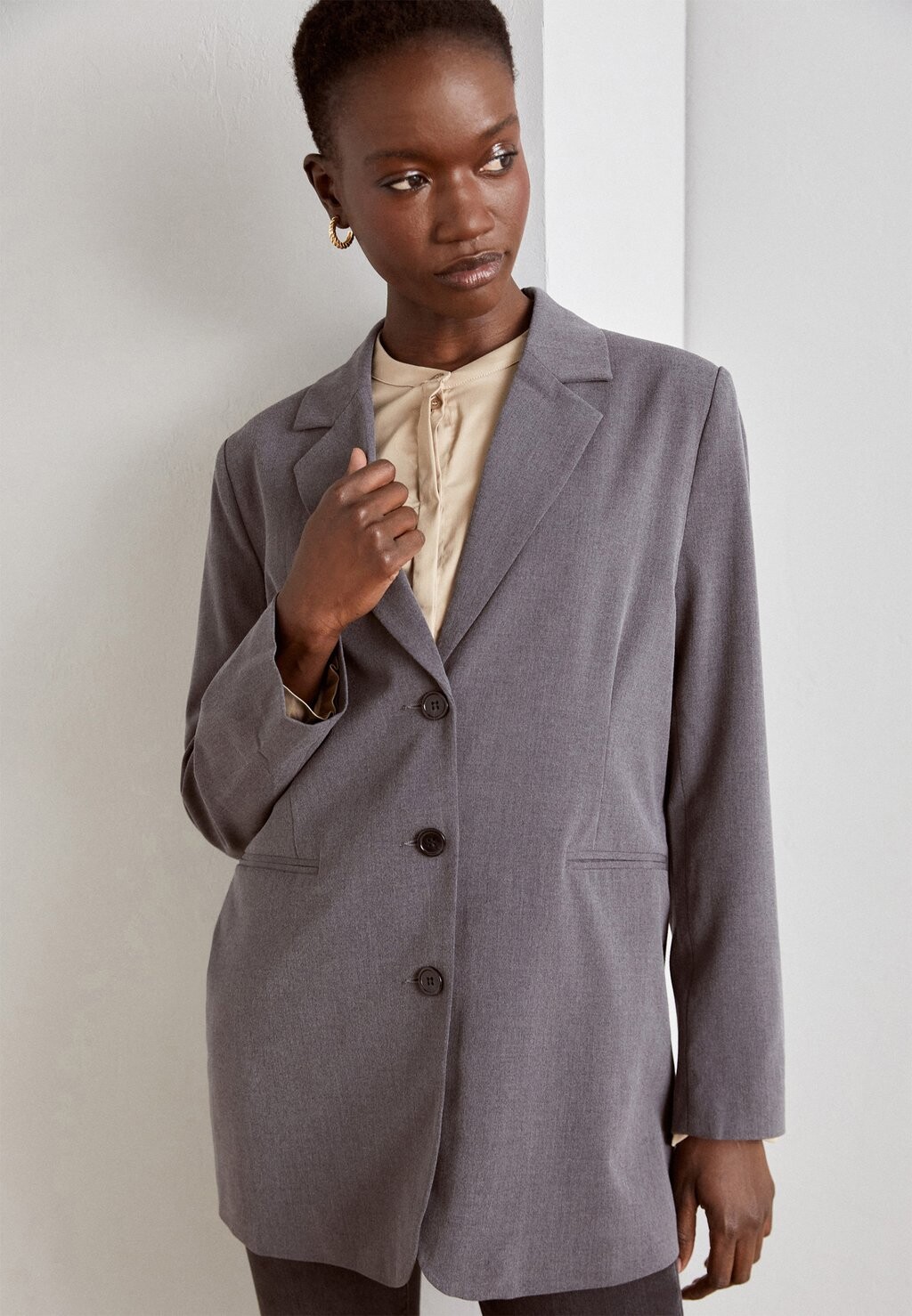 

Пальто b.young БИДАНТА SLIT, цвет dark grey