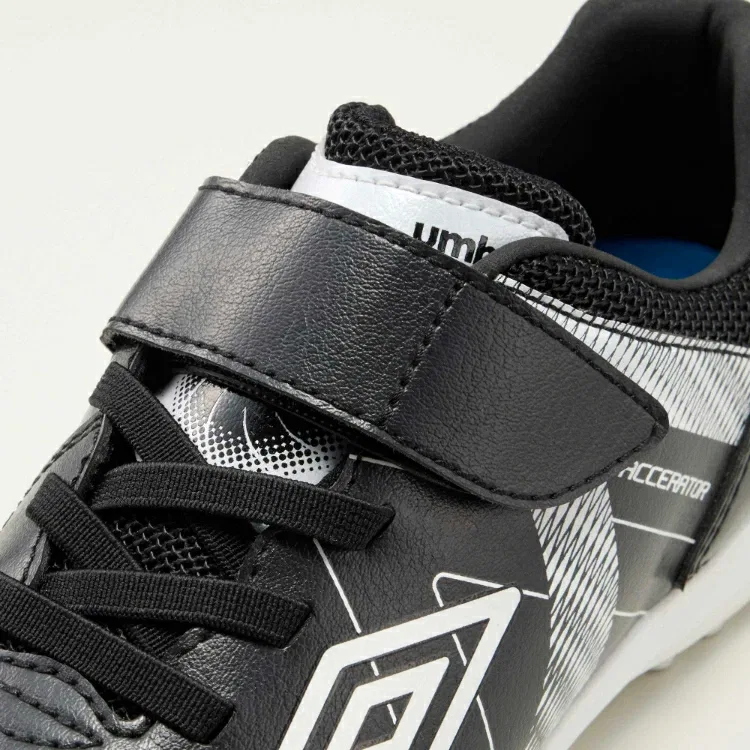 Детские тренировочные бутсы Umbro Accerator SB JR Wide, черный, размер 23.0cm - 35 RU — фото 4