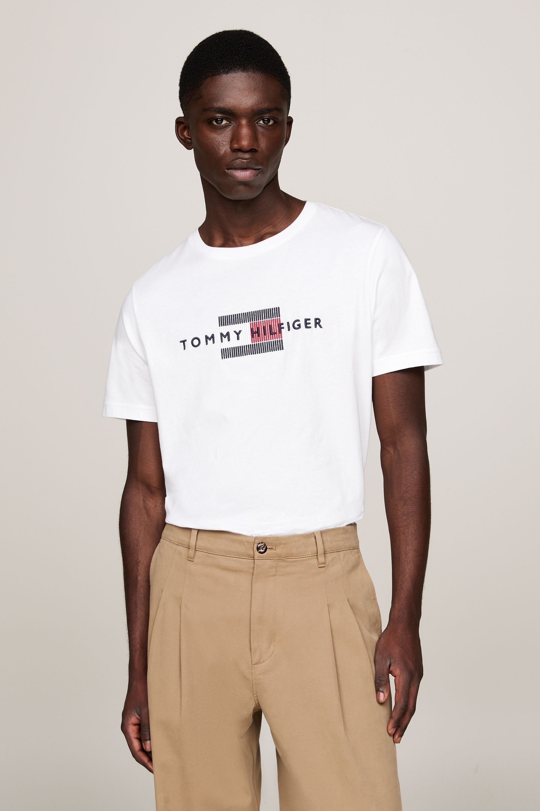 

Футболка с вышитым синим флагом Tommy Hilfiger, белый